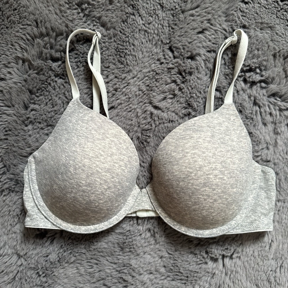 PINK Victoria's Secret Light Gray Bra